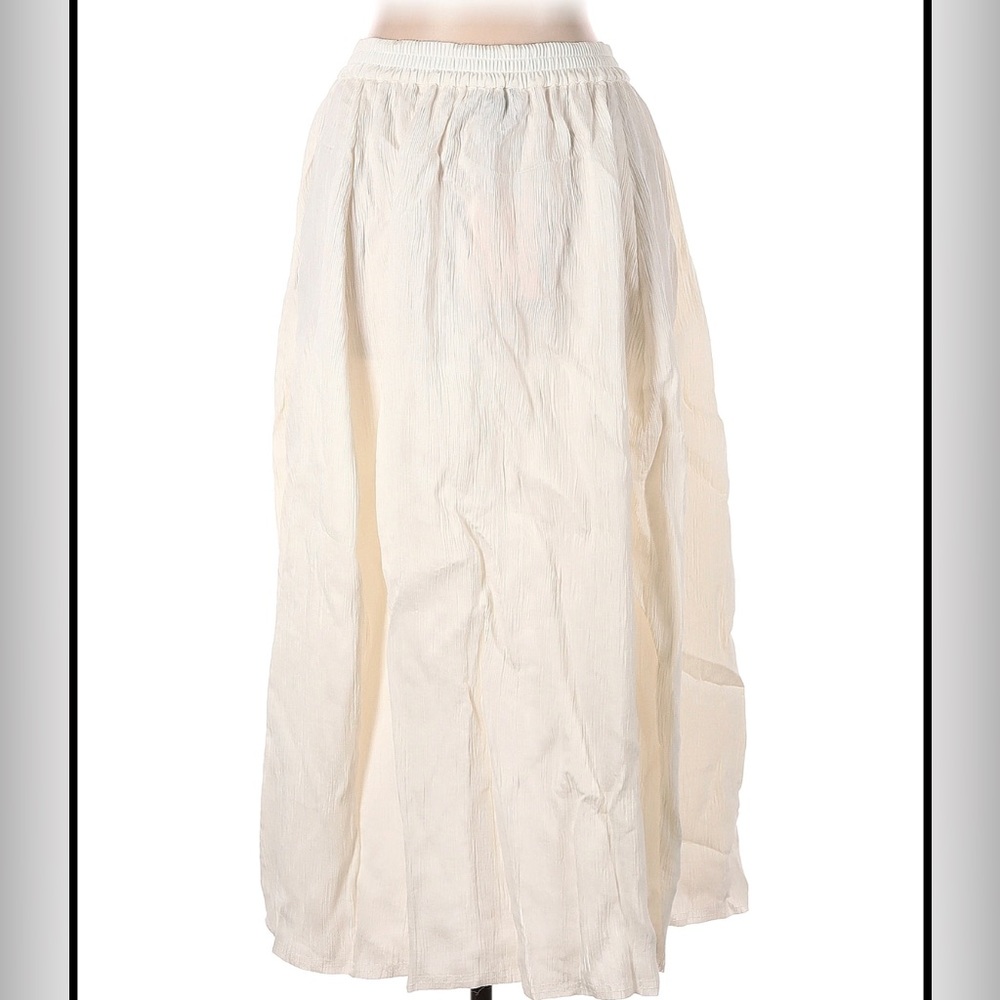 Beige floral, wavy skirt